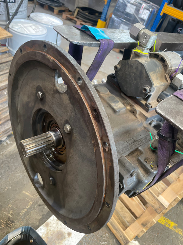 Dépannage pelle à chenilles, remplacement joint pompe hydraulique, Dunkerque (59)